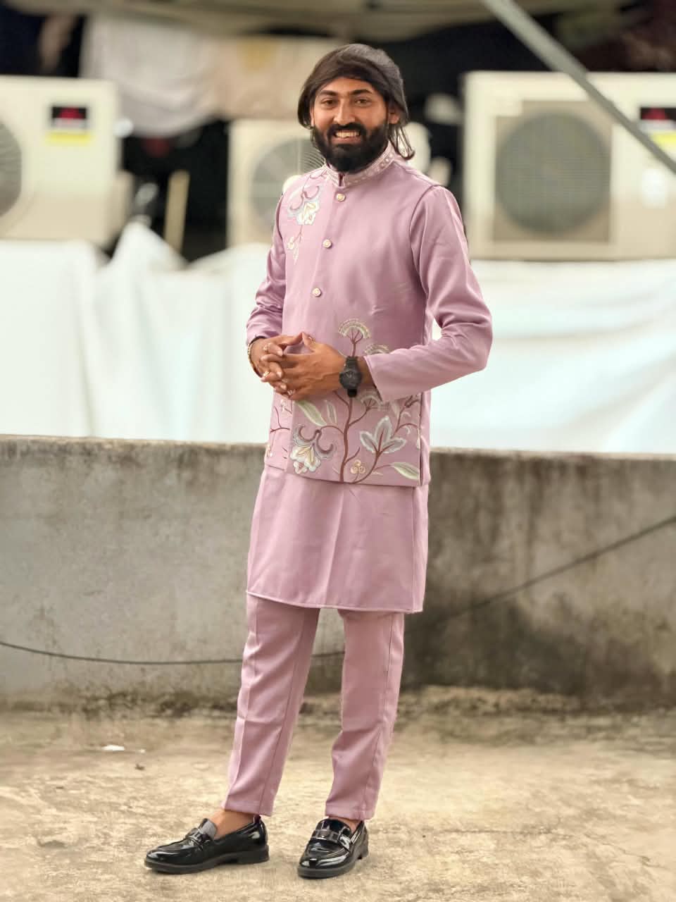 SHAGUN FASHION Designer Floral Embroidery Kurta Set with Matching Jacket