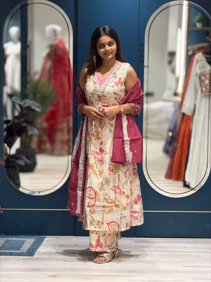 SHAGUN FASHION Floral Anarkali Kurti Set with Dupatta