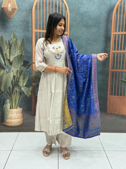 SHAGUN FASHION Premium Off-White Anarkali Kurti Pant Set with Rich Woven Designer Dupatta