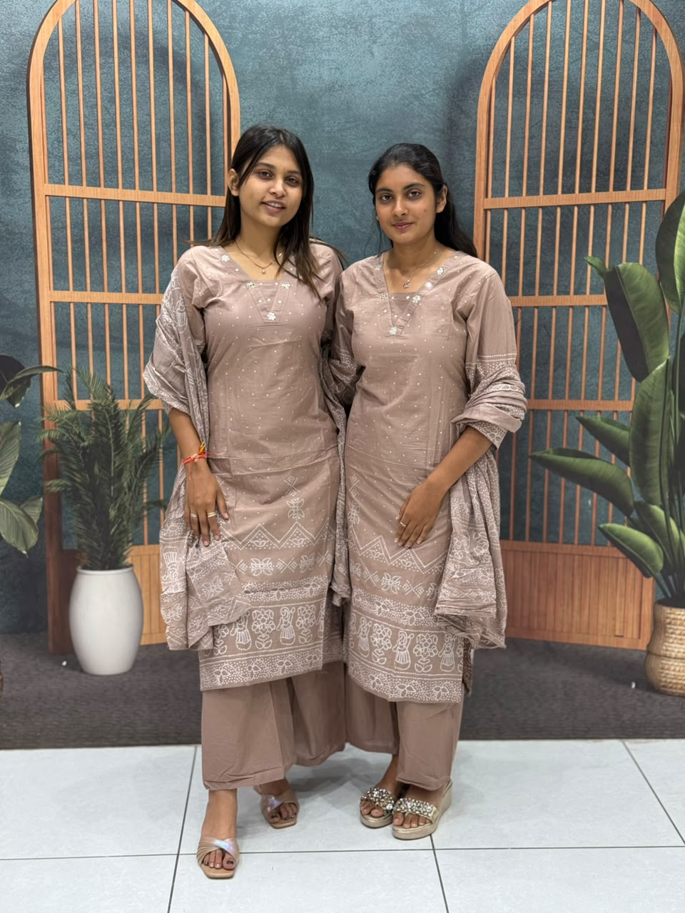 SHAGUN FASHION Premium Bandhani Printed Cotton Kurti Pant Dupatta Set | Exclusive Collection on zankhi.in