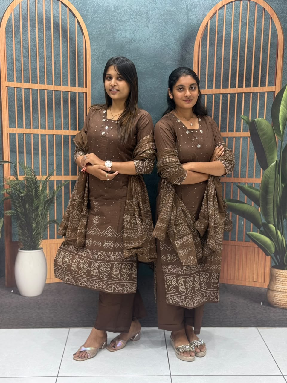 SHAGUN FASHION Premium Bandhani Printed Cotton Kurti Pant Dupatta Set | Exclusive Collection on zankhi.in