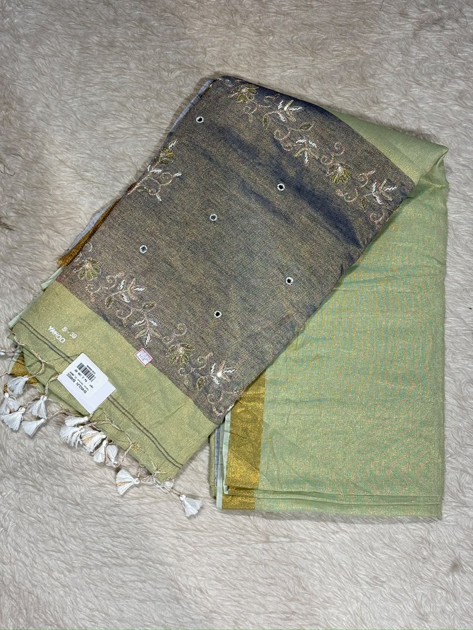 SHAGUN FASHION Exclusive Soft Yahoo Linen Cotton Saree with Rich Embroidery Border, Shiny Metallic Finish & Fancy Tassels Pallu