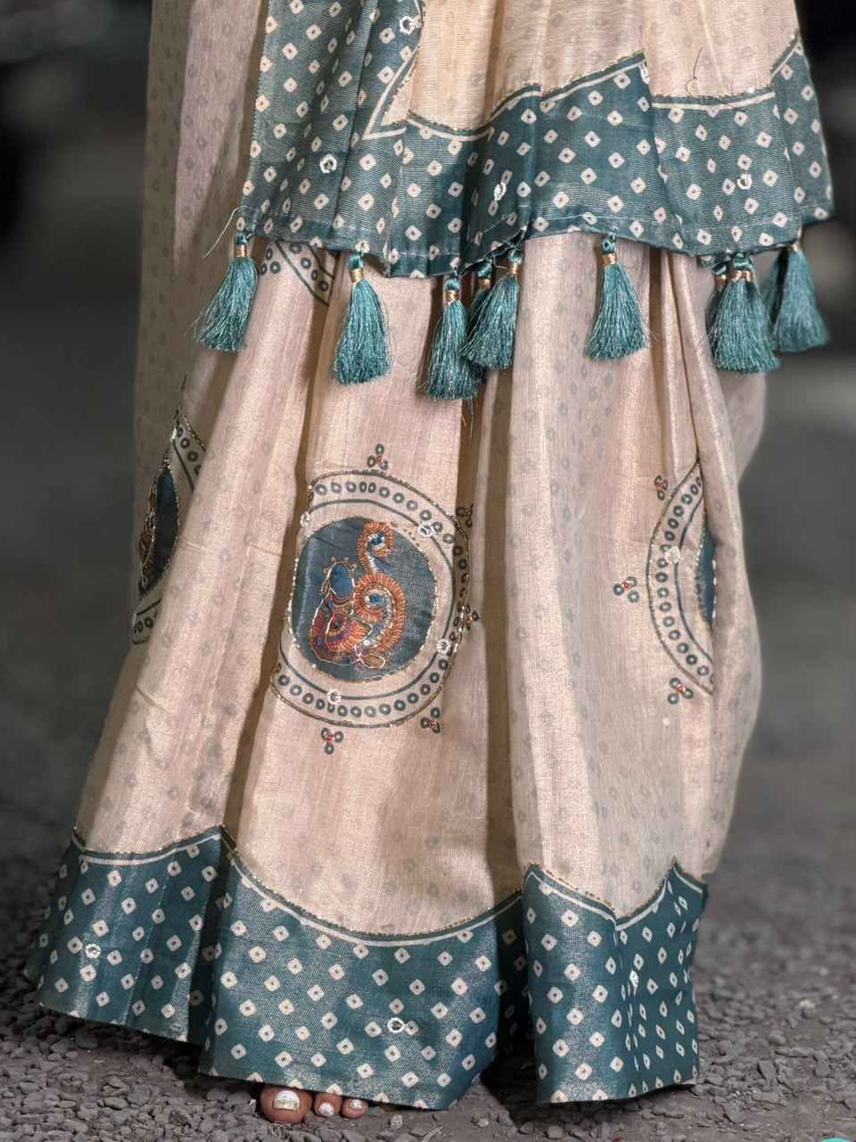 SHAGUN FASHION Exclusive Natural Linen Cotton Saree with Traditional Circular Motifs, Mirror Handwork & Designer Tassels