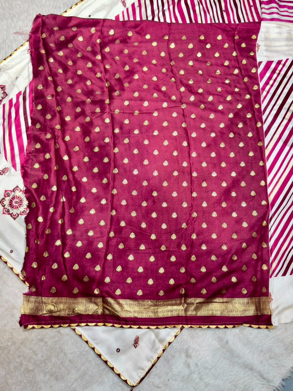 SHAGUN FASHION Premium Uniform Silk Saree with Leheriya Stripes & Mirror Work Mandalas