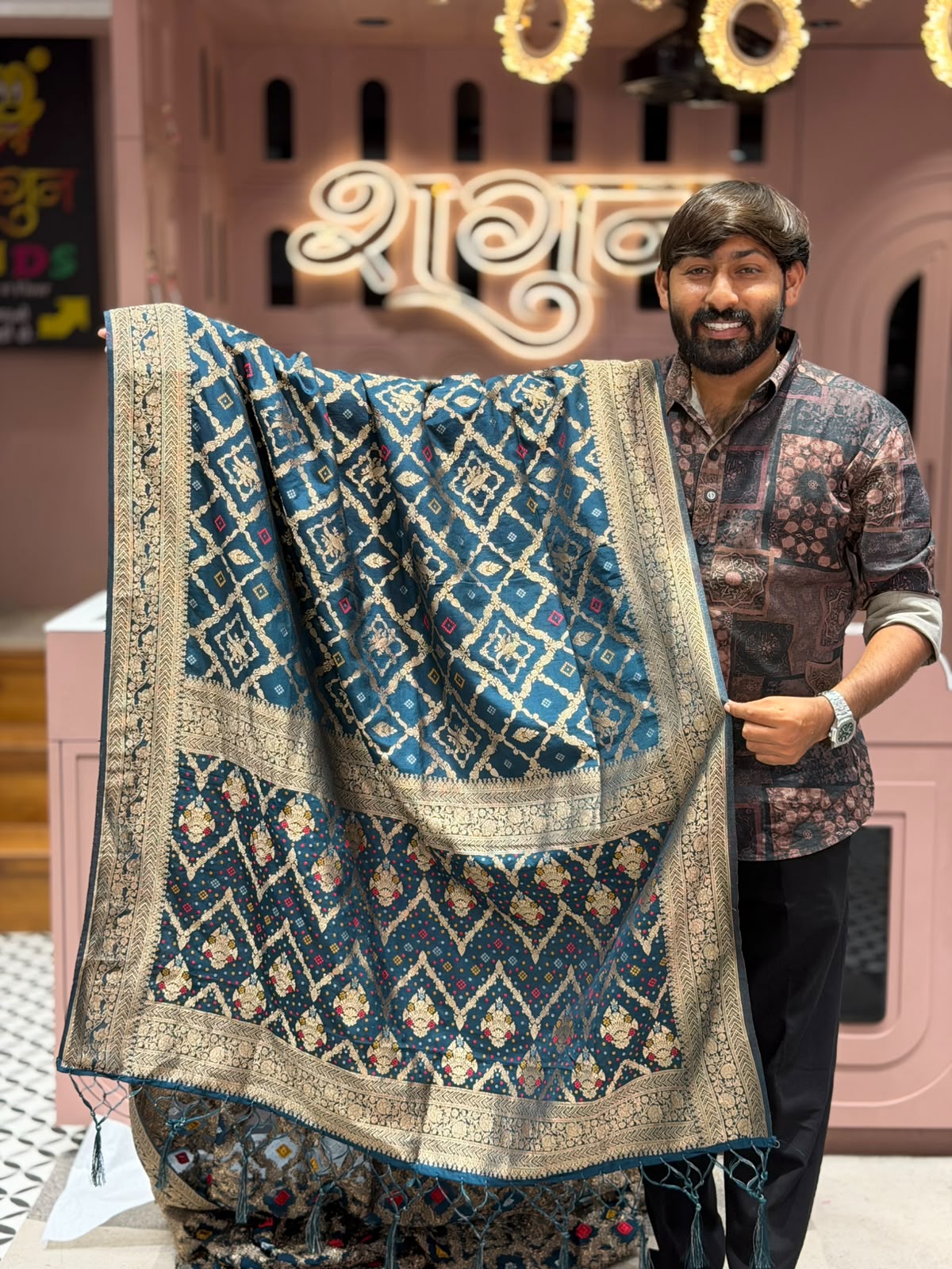 SHAGUN FASHION Premium Gajji Silk Patola & Bandhani Print Saree with Heavy Zari Weaved Pallu & Tassels