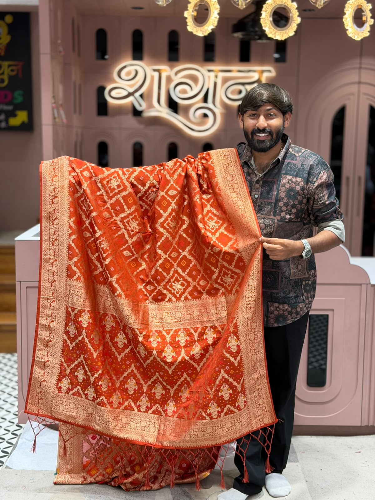 SHAGUN FASHION Premium Gajji Silk Patola & Bandhani Print Saree with Heavy Zari Weaved Pallu & Tassels