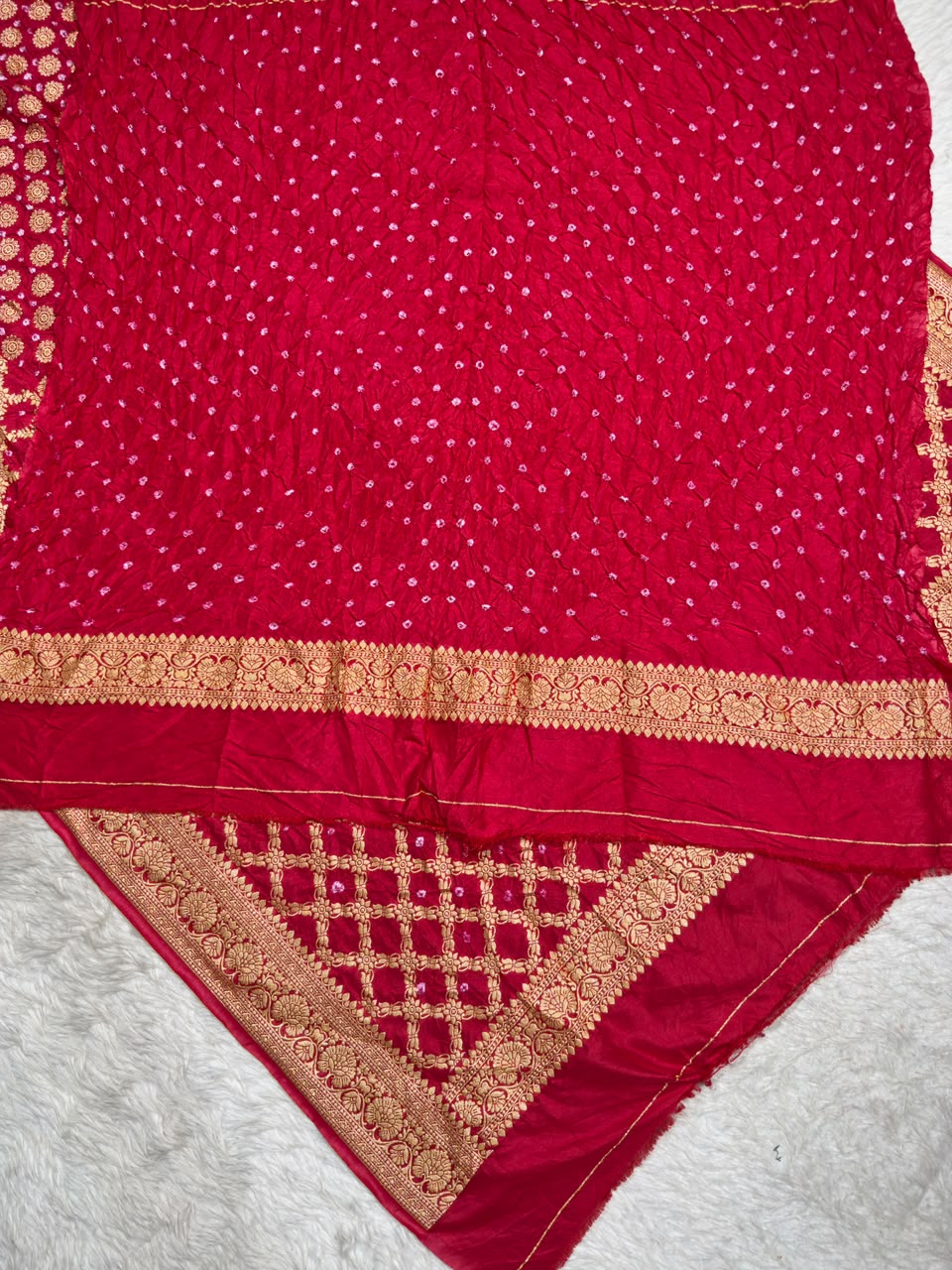 SHAGUN FASHION Premium Bandhani Silk Saree with Rich Zari Weaving & Designer Border